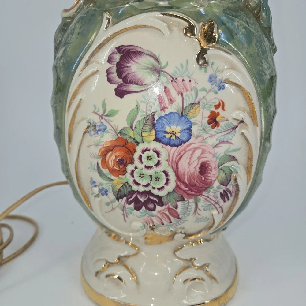 Vintage Italian Capodimonte Style Ceramic Table Lamp 33